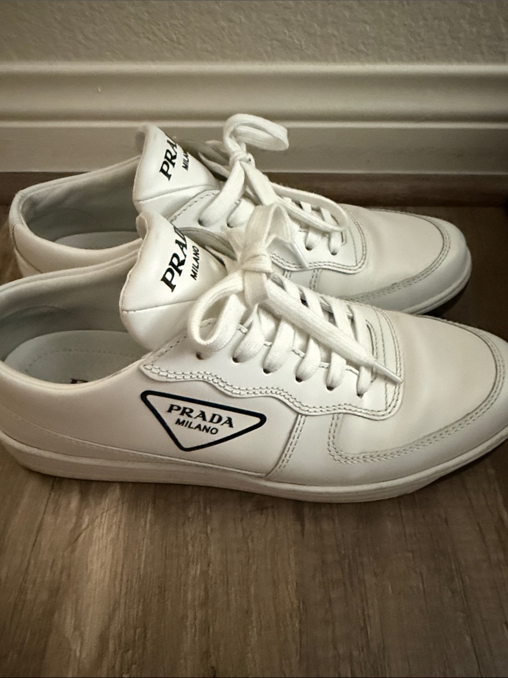 Prada Calzature Donna White Sneakers EU 37 (US 6.5) w/ Box & RFID Card - Picture 2 of 5
